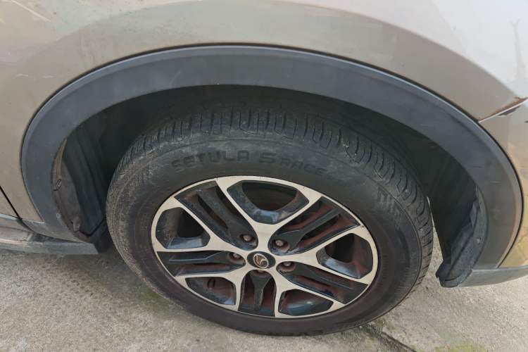 Used Soueast DX3 2016 1.5T CVT Prestige Edition Right Front Wheel Hub