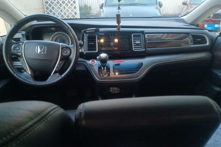 Used Honda Elysion 2016 2.4L Luxury Edition
