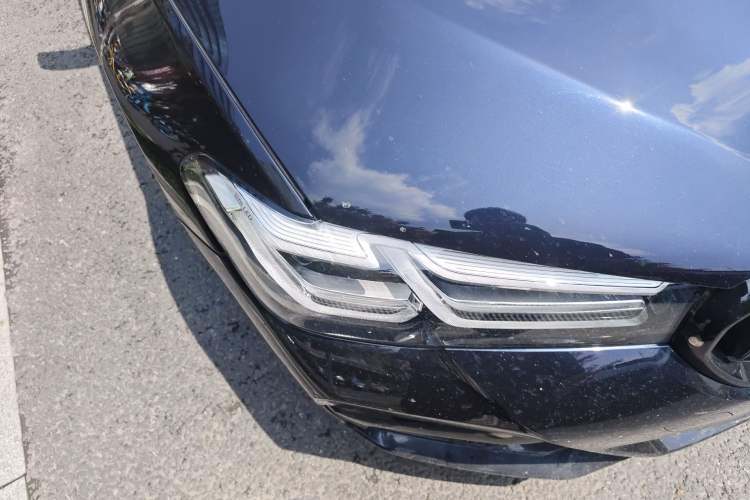 Used BMW 5 Series 2021 Restyled 530Li Luxury Edition M Sport Package Right Front Headlight