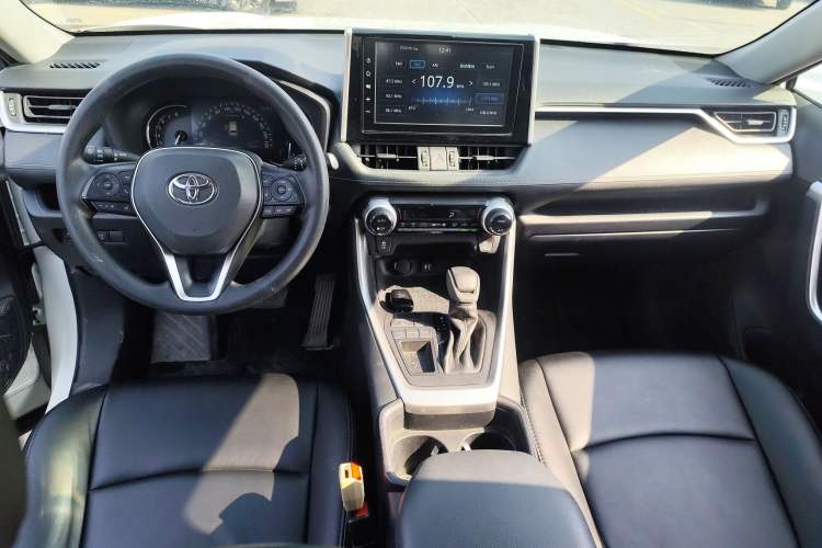 Used Toyota RAV4 2020 2.0L CVT Two-Wheel Drive Fashion Edition