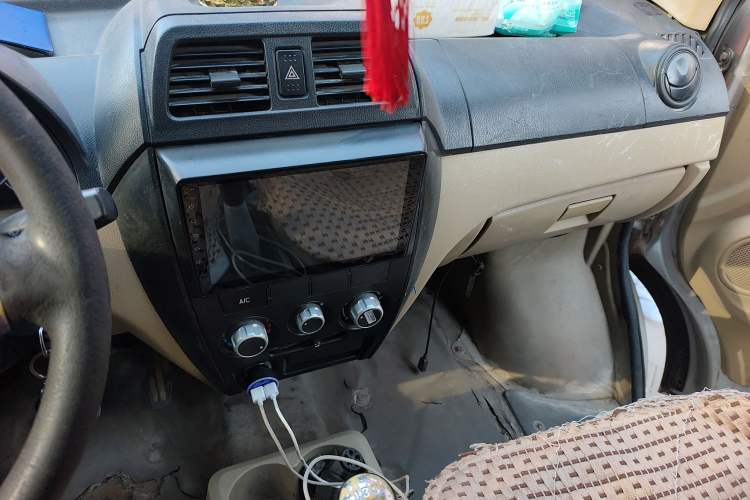 Used Dongfeng Xiaokang C37 2012 1.4L Standard Edition DK13-06
