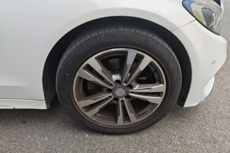 Used Mercedes-Benz C-Class 2016 C 200 L Sport Edition Right Front Wheel Hub