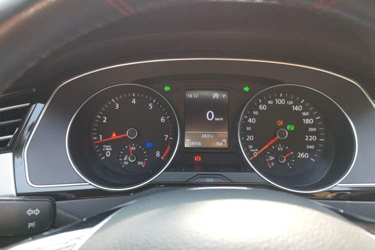 Used Volkswagen Magotan 2018 330TSI DSG Advanced Model Instrument Cluster