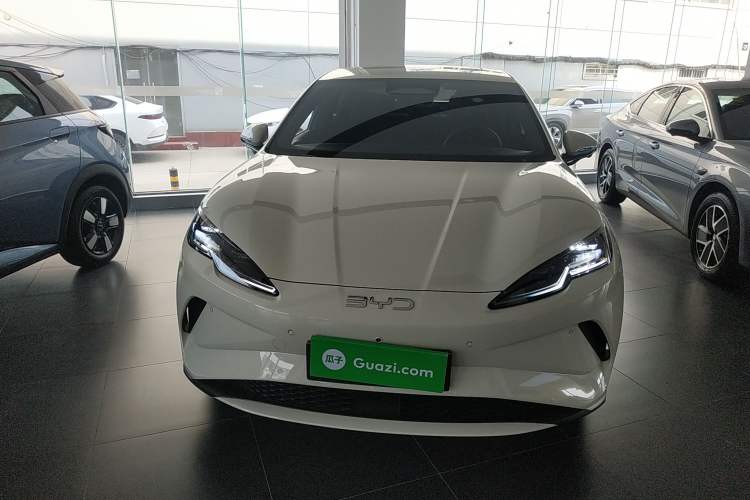 Used BYD Seal 06 New Energy 2025 EV 545KM Premium Edition Front