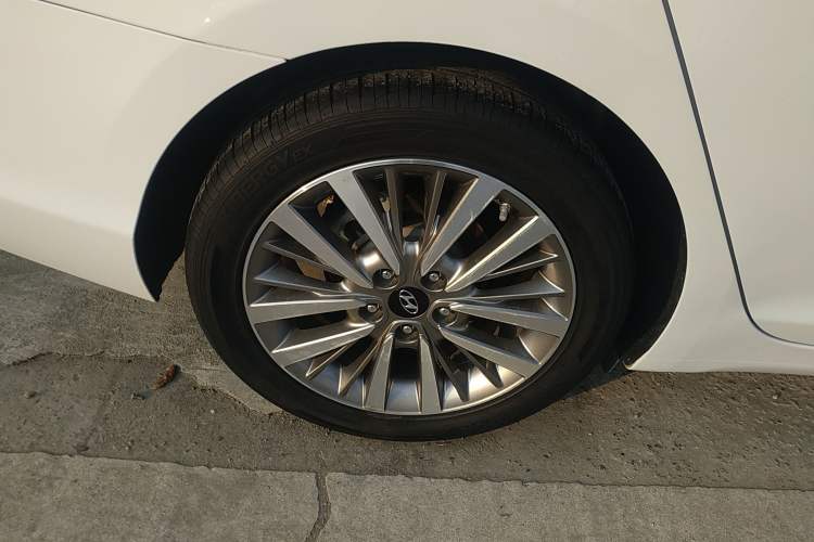 Used Hyundai Mistra 2017 1.8L Automatic Deluxe DLX Model China V Emission Standard
