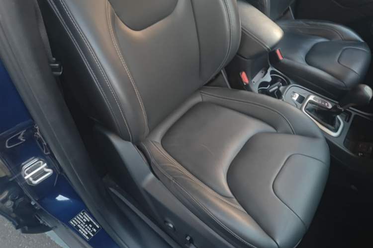 Used Jeep Cherokee 2016 2.0L Superior Edition