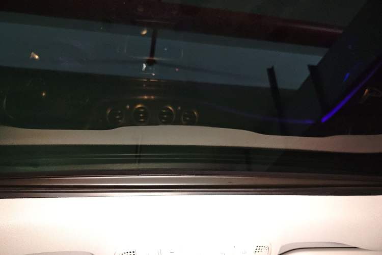 Used Mercedes-Benz E-Class 2018 Facelift E 200 L Sport Edition Headliner