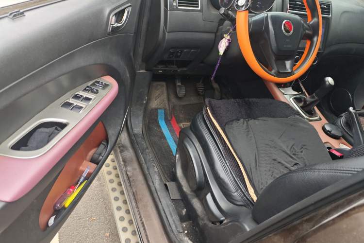 Used FORTHING Joyear X5 2013 1.6L Manual Luxury Model