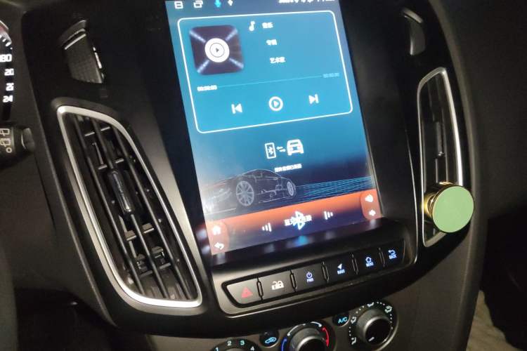 Used Ford Focus 2012 Hatchback 1.6L Automatic Comfort Model
