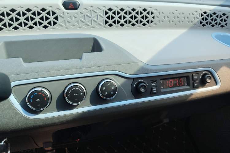 Used Dongfeng Fengon MINIEV 2022 Simple Style Comfort Version
