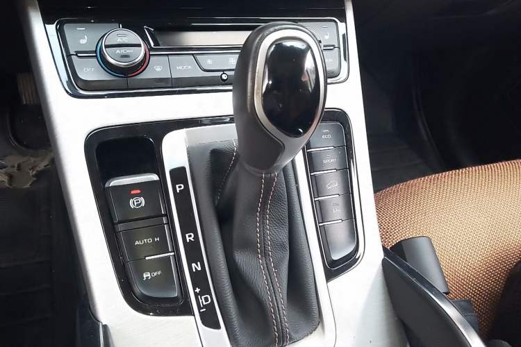 Used Geely Auto Emgrand X7 Sport 2016 1.8TD Automatic ZhiZun Version