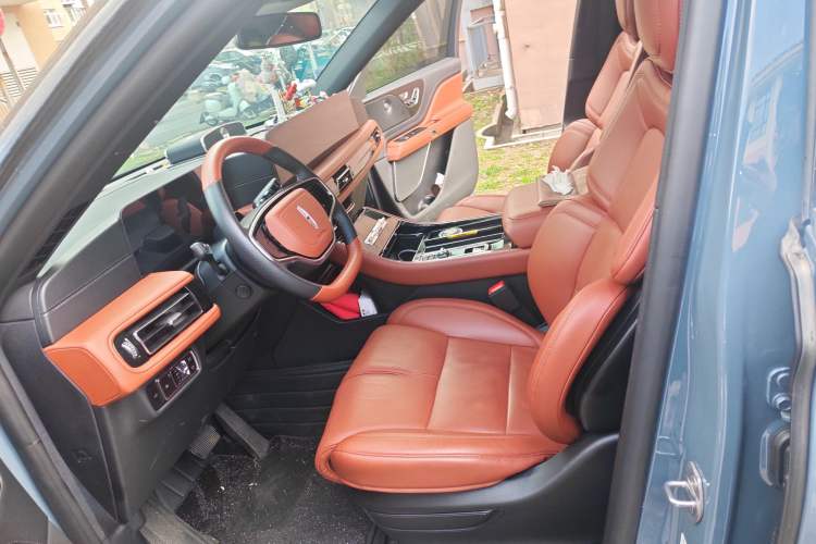 Used Lincoln Aviator 2024 3.0T V6 All-Wheel-Drive Luxury Edition Six Seats