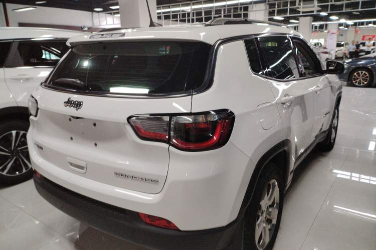 Used Jeep Compass 2020 220T Automatic Leading Edition