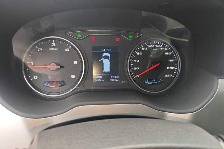 Used JAC Refine M4 2020 2.0 CTI Diesel Manual Jingrui Model China VI Standard Instrument Cluster