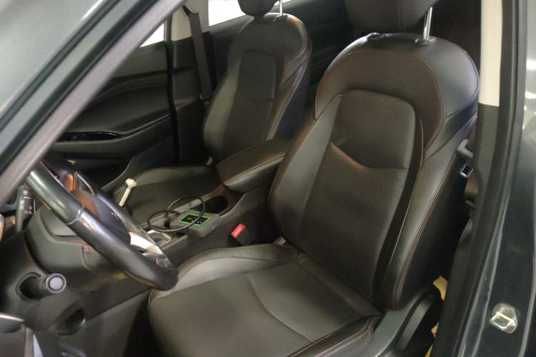 Used Chevrolet Orlando 2019 Redline 530T Automatic Enjoyment Version (5+2 Seating) China VI
