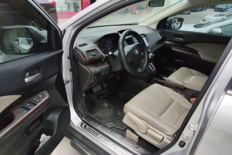 Used Honda CR-V 2012 2.0L two-wheel drive urban version