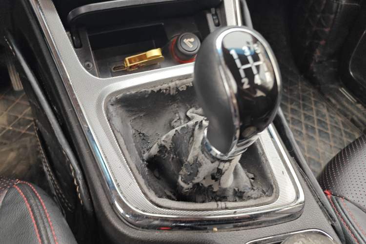 Used Baojun 560 2015 1.8L manual luxury version