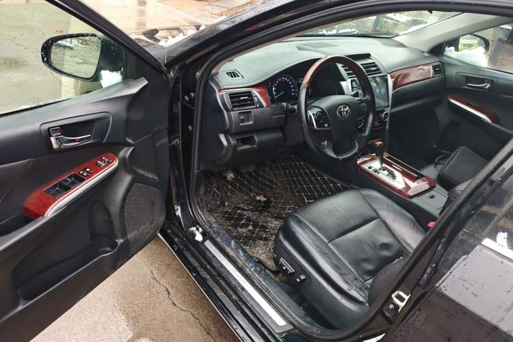 Used Toyota Camry 2013 2.0G Comfort Edition
