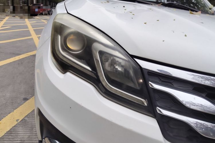 Used GAC Trumpchi GS5 Super 2015 1.8T Automatic All-Wheel-Drive Elite Edition Right Front Headlight