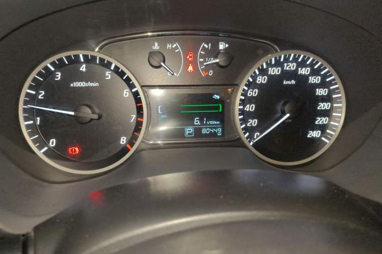 Used Nissan Sylphy 2019 1.6XV CVT Smart Connect Luxury Edition China V Standard Odometer Close Up