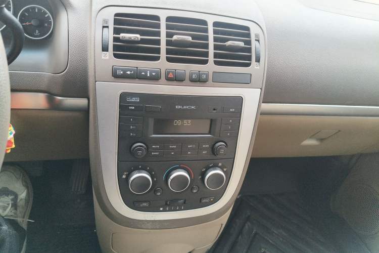 Used Buick GL8 2014 2.4L Classic Edition
