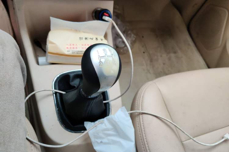 Used Dongfeng Fengon 370 2016 1.5L Manual Standard Edition SFG15-05 7 Seats
