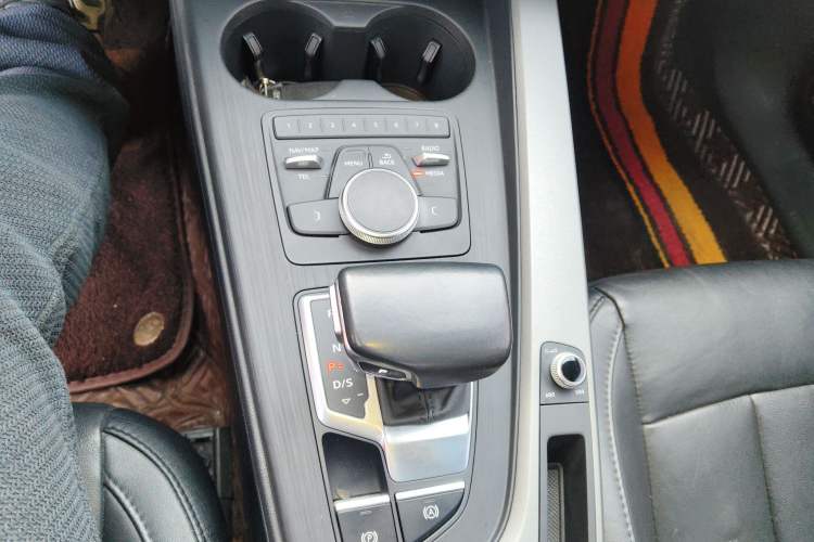 Used Audi A4L 2018 30th Anniversary Edition 40 TFSI Trendy Model