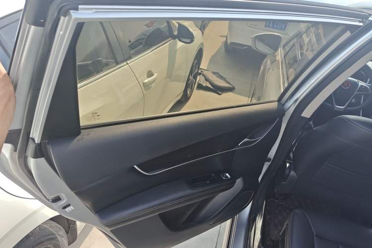 Used BYD Song MAX 2017 1.5T Automatic Smart Connect Elite 7-Seater