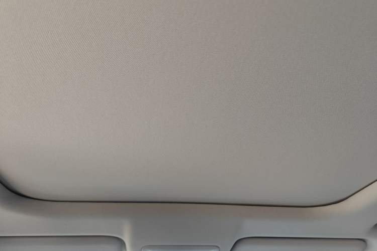 Used CHANGAN OSHAN Z6 2022 Blue Whale 1.5T DCT Luxury Model Headliner