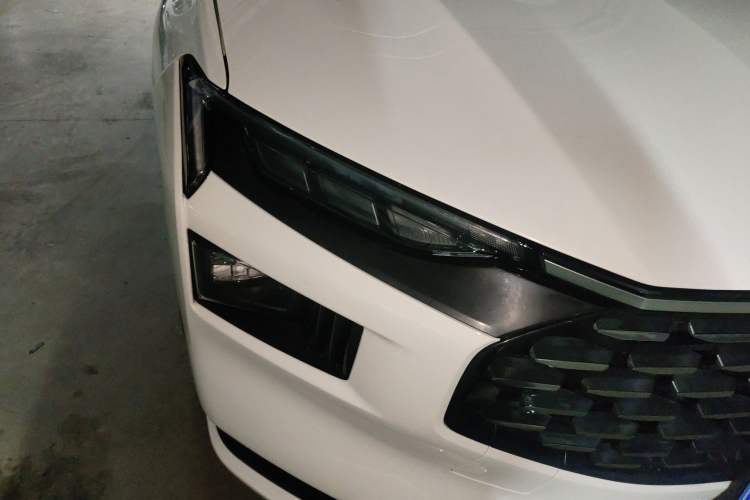 Used Ford Mondeo 2022 Restyled EcoBoost 245 Luxury Version Right Front Headlight