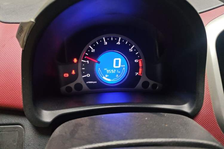 Used CHANGAN Benni 2015 1.4L Manual Luxury Model China V Standard Odometer Close Up