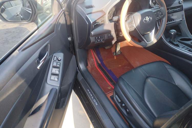 Used Toyota Avalon 2019 2.0L XLE Premium Edition China VI