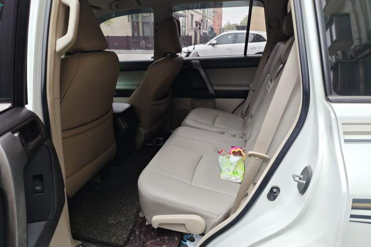 Used Toyota Land Cruiser 
