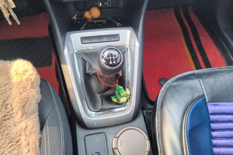 Used Roewe RX3 2020 1.6L Manual 4G Connect Super-Fresh Elite Edition
