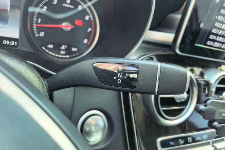 Used Mercedes-Benz C-Class 2017 Facelift C 200 L
