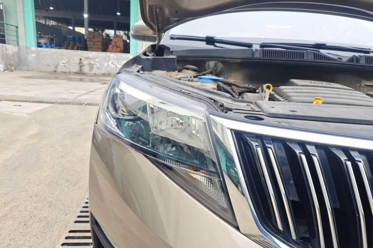Used Skoda Kamiq 2018 1.5L Automatic Comfort Edition China VI Standard Right Front Headlight
