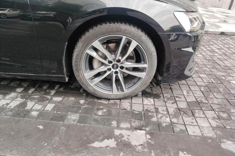 Used Audi A6L 2022 40 TFSI Luxury Dynamic Model Right Front Wheel Hub