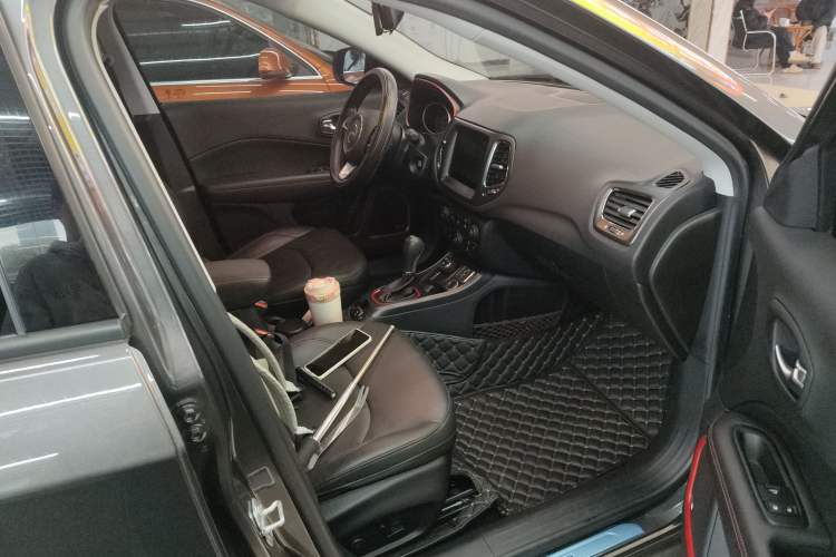 Used Jeep Compass 2017 200TS Automatic High-Performance All-Wheel Drive Edition