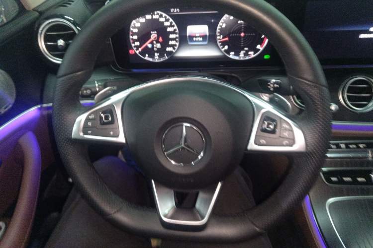 Used Mercedes-Benz E-Class 2018 E 300 L Sport Luxury Edition Steering Wheel