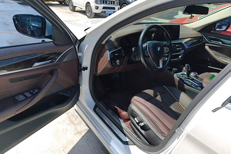 Used BMW 5 Series 2021 Updated Version 525Li Luxury Package
