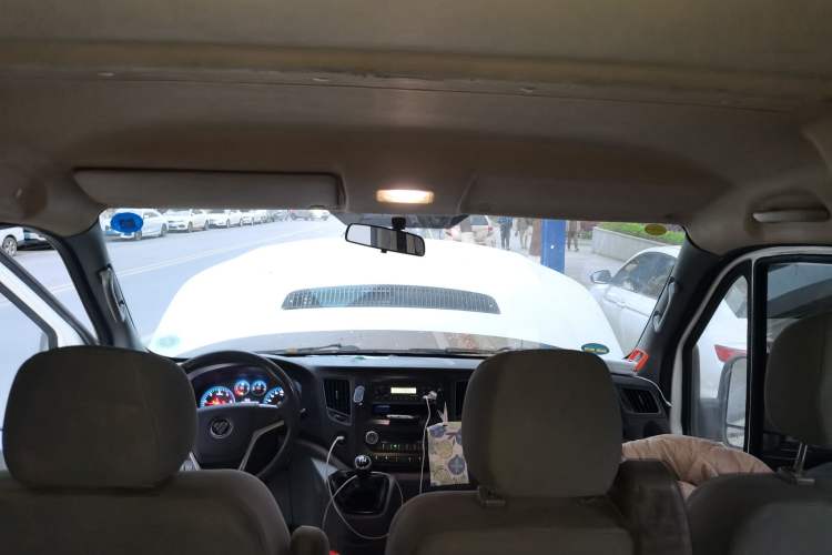 Used Foton Toano 2020 2.5T Manual Tongtu Short Wheelbase Flat Roof 5/6/7-Seater 4J25TC3