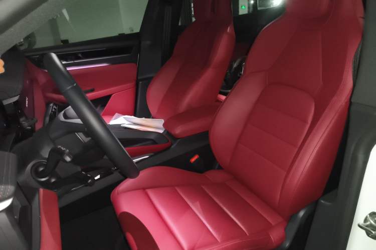 Used Porsche Macan 2024 Macan Long Range Edition Left Front Seat