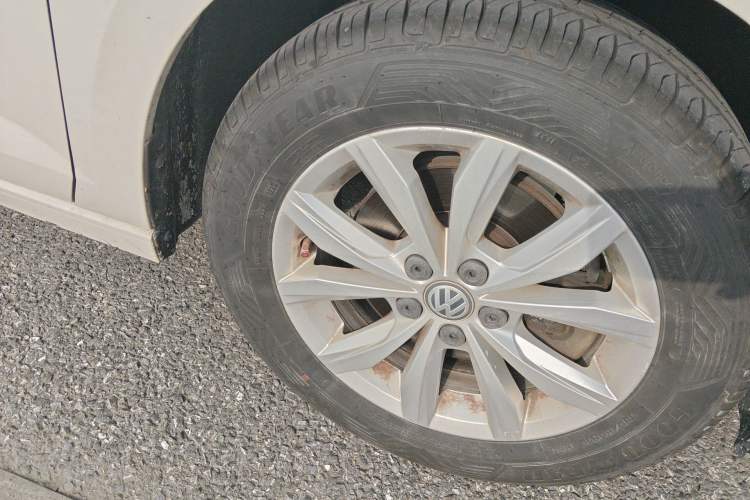 Used Volkswagen Polo 2019 Plus 1.5L Automatic Colorful Technology Edition Right Front Wheel Hub