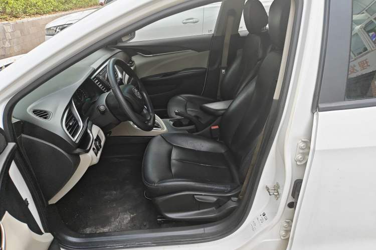 Used Buick GT 2015 15N Automatic Elite Version
