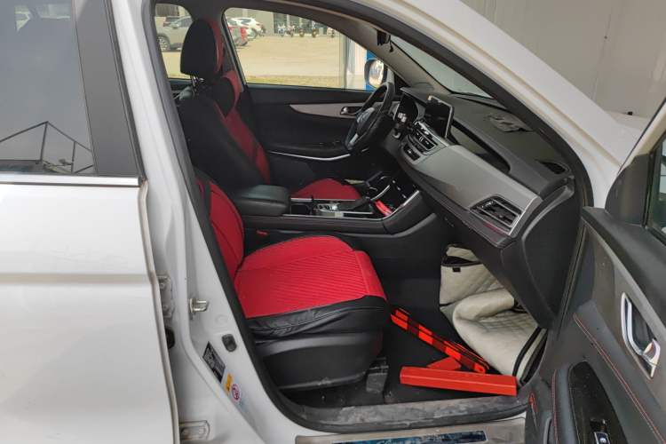 Used CHANGAN CS75 2018 280T Automatic Smart Edition China V-standard Right Front Seat