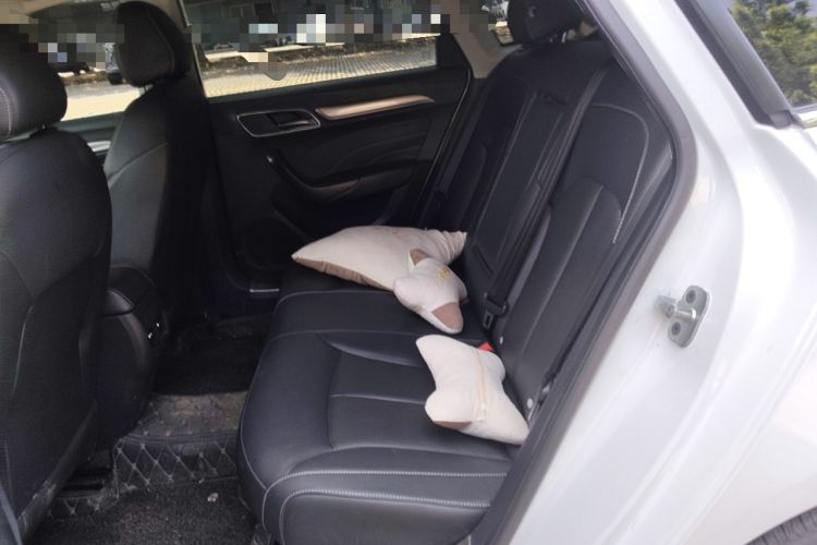 Used Roewe i6 2017 20T Automatic Internet Smart Edition
