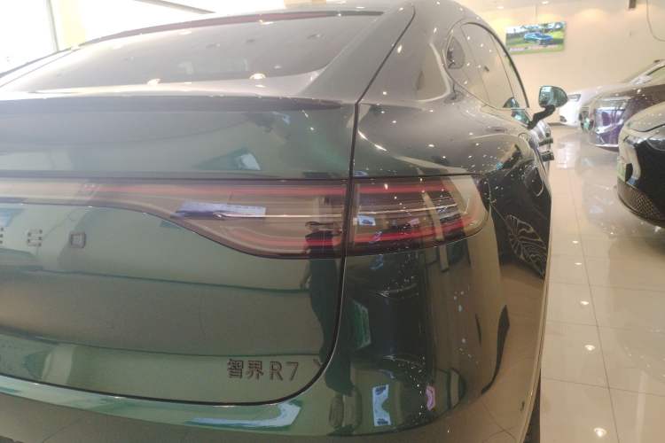 Used Hima Luxeed R7 2026 Model Range-Extending Max+ Exterior 3