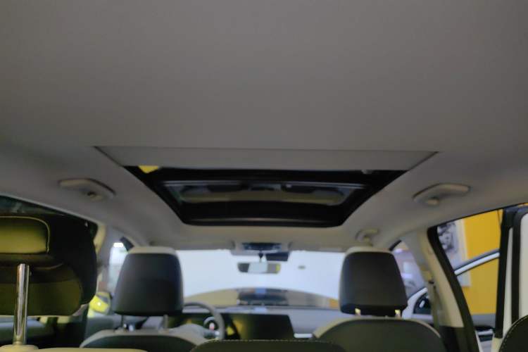 Used Kia Sportage (Chinese Domestic Model) 2025 1.5T Two-Wheel Drive Prestige Smart Enjoyment Version