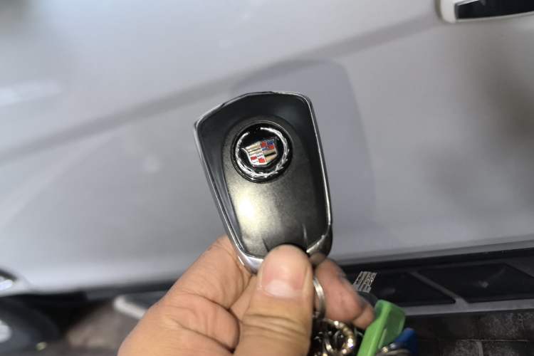 Used Cadillac SRX 2015 3.0L Elite Model Vehicle Key