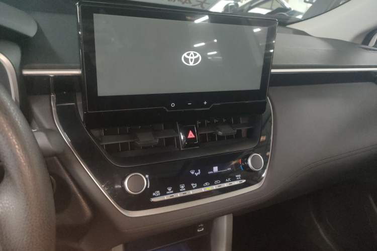 Used Toyota FRONTLANDER 2024 2.0L CVT Leading Plus Edition Audio And AC Panel